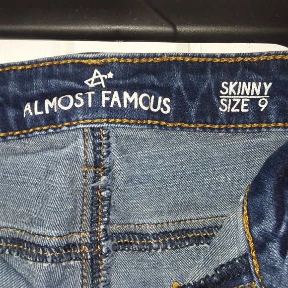 Almost Famous Jeans - Picture 4 of 4